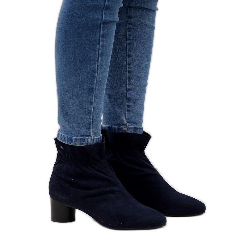 Granatowe zamszowe botki na słupku JM5512M