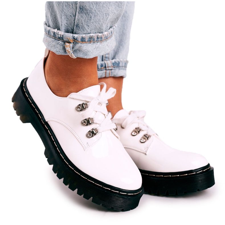 Damskie Półbuty Oxfordy Na Platformie S.Barski HX15 Lakierowane Białe