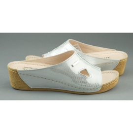 Tyche Klapki na koturnie 590 biało-srebrne biało-srebrny