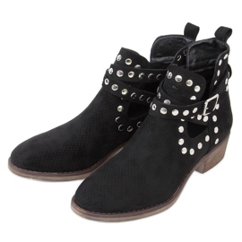 Botki wycięte z ćwiekami czarne NS196P Black