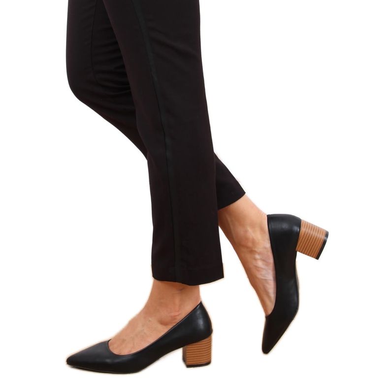 Czółenka na szerokim obcasie czarne CL76P Black