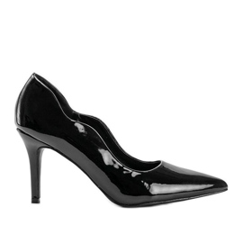 Czarne lakierowane czółenka na szpilce Gina