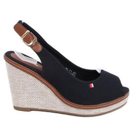 Sandałki na koturnie czarne BL-71 Black