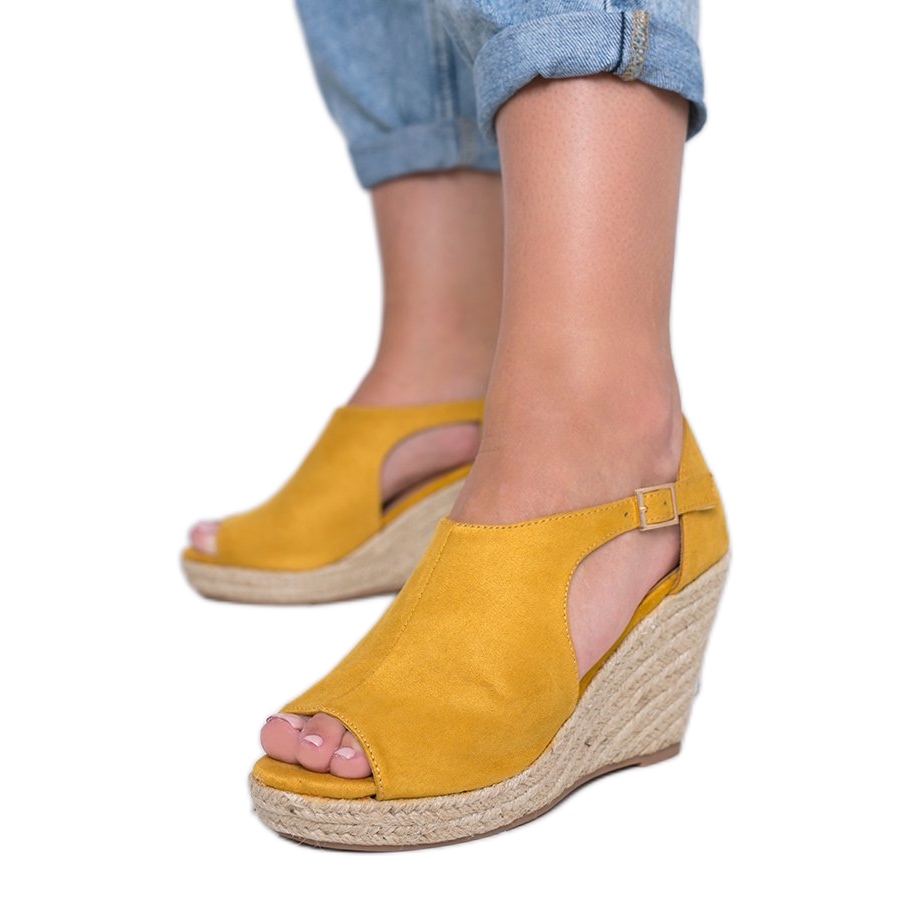 Musztardowe sandały na koturnie Moko żółte