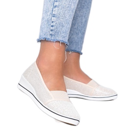 Beżowe błyszczące baleriny na koturnie Glam Star beżowy