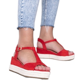 Czerwone sandały na koturnie Kimy