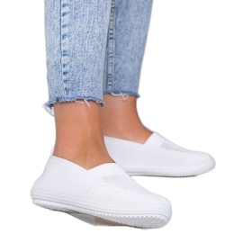 Białe tenisówki Slip On ażurowe Deep