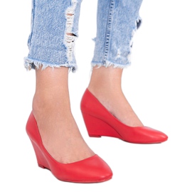 Czerwone czółenka na koturnie Caffe