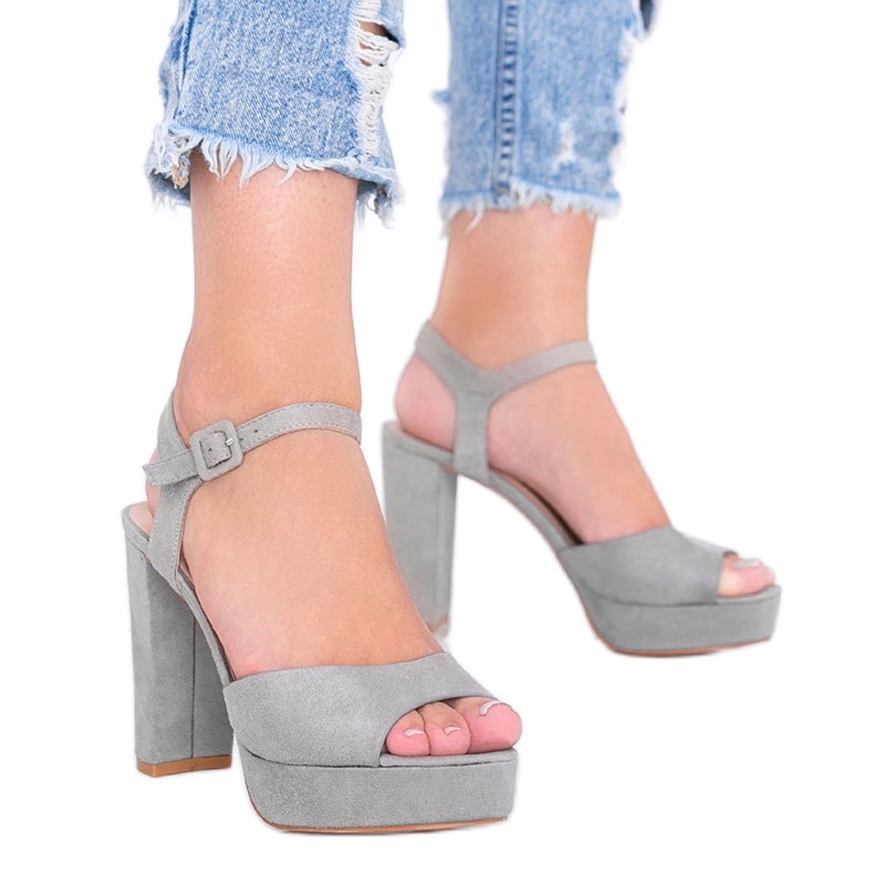 Szare sandały na platformie LaBamba