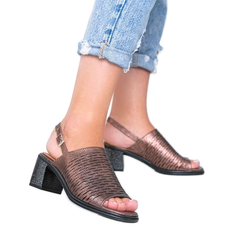 Brązowe metaliczne sandały na słupku Cusi