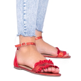 Czerwone sandały z falbanką Bora