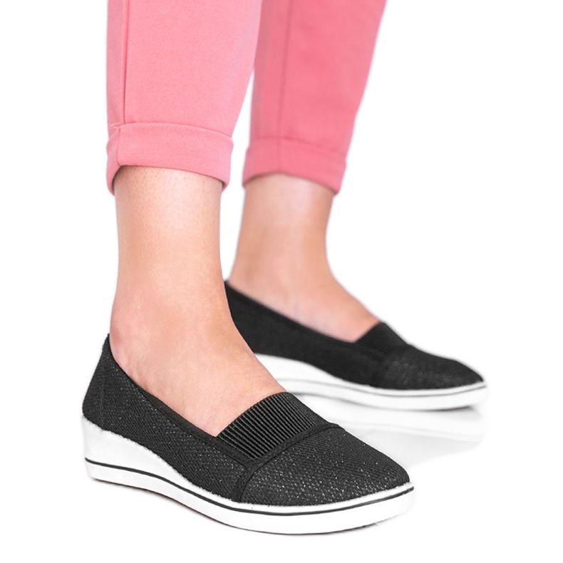 Czarne błyszczące baleriny na koturnie Glam Star