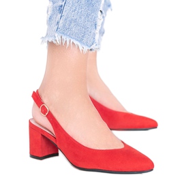 Czerwone czółenka na słupku Petty