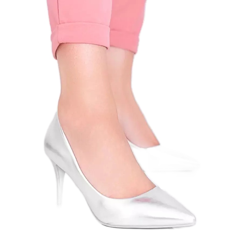 Srebrne czółenka na szpilce Venicia srebrny