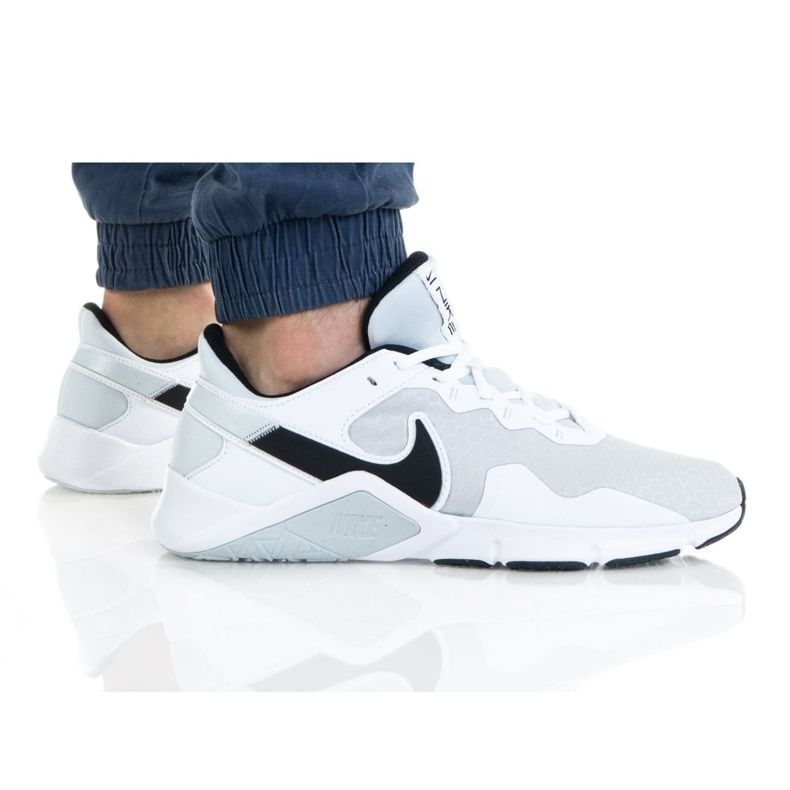 Buty Nike Legend Essential 2 M CQ9356-002 białe czarne