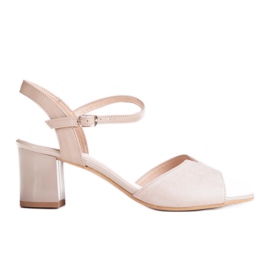 Marco Shoes Beżowe sandały 0624P w ciekawej skórze beżowy