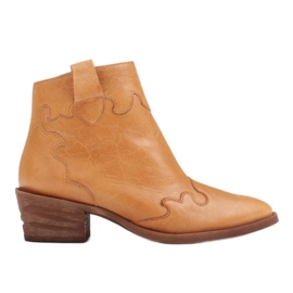 Marco Shoes Żółte botki z nieregularnie marszczonej skóry naturalnej