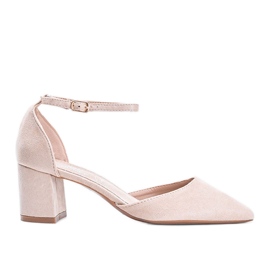 Beżowe czółenka na niskim słupku Gemma beżowy