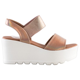 Weide Lekkie Sandały Na Białej Koturnie złoty