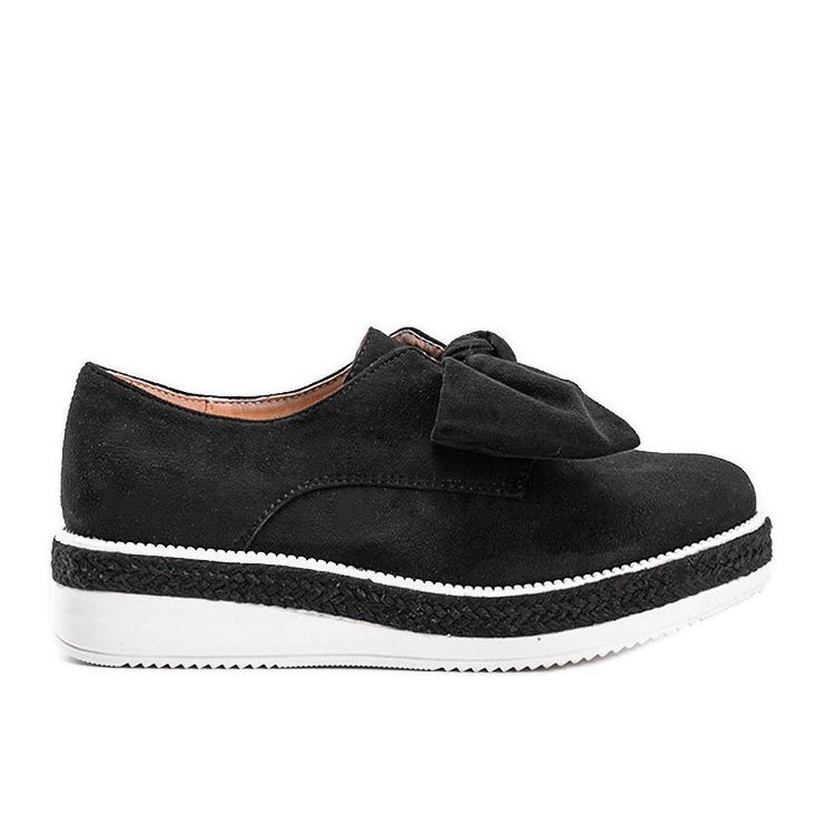 Czarne półbuty na grubej podeszwie Sindri