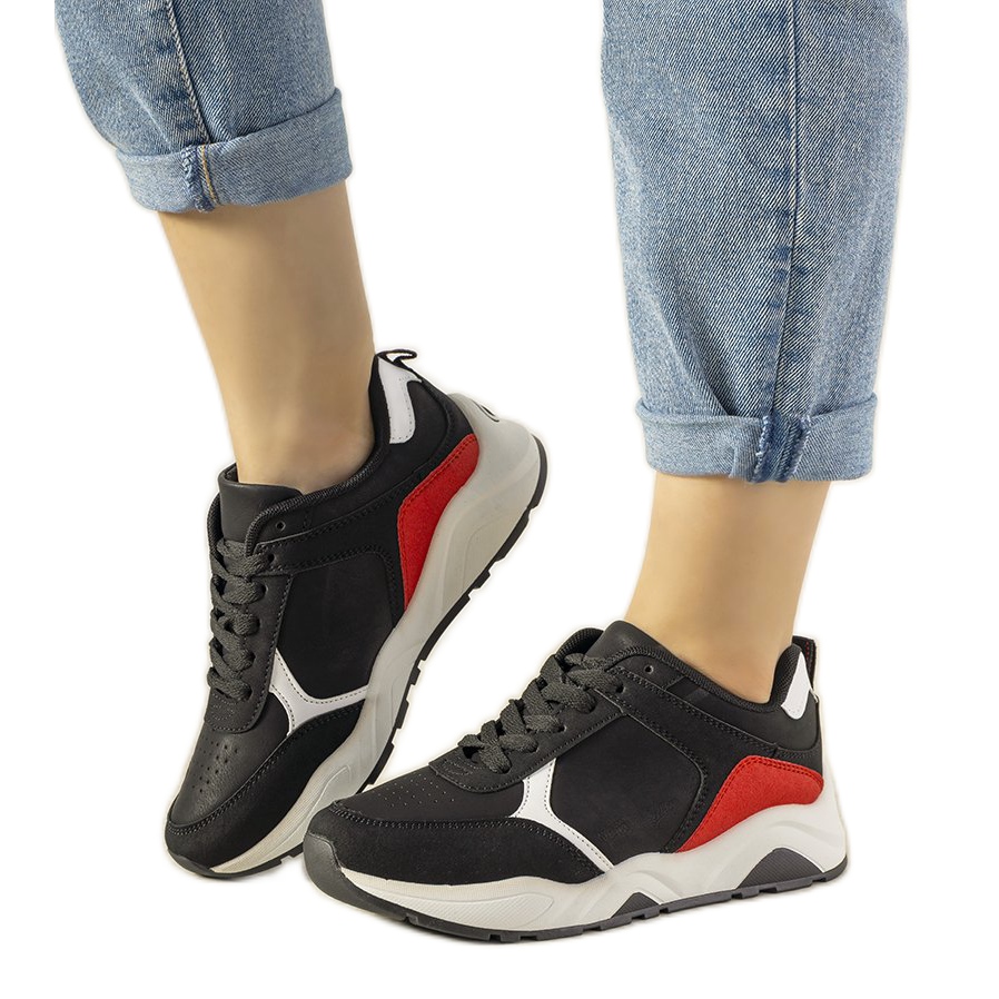 Czarne sneakersy z czerwonymi wstawkami Training czerwone