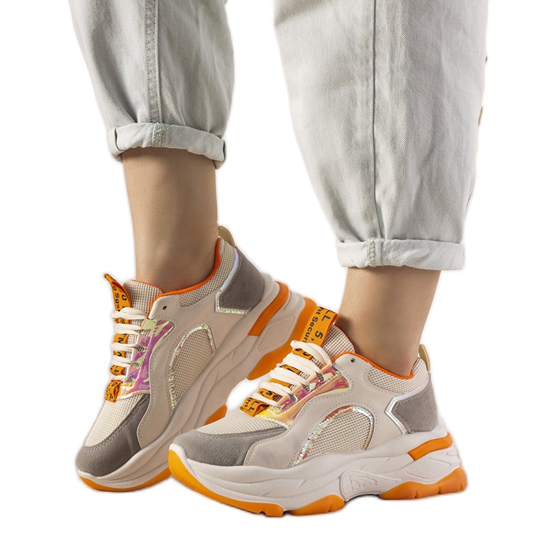 Białe sneakersy z holograficznymi wstawkami Freedom pomarańczowe