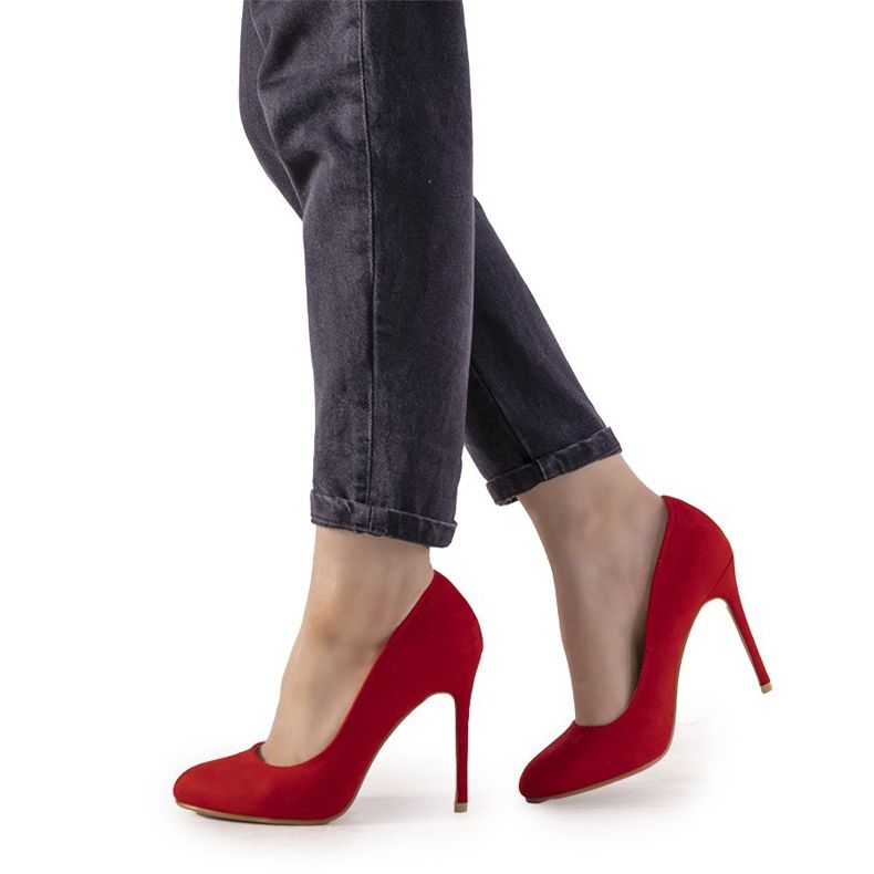 Czerwone czółenka na szpilce Dermeno