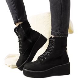 Czarne botki na wysokiej podeszwie Dexter