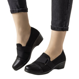 Czarne półbuty na koturnie Better