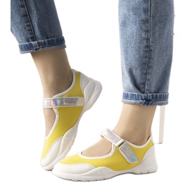 Żółto białe obuwie sportowe z holograficzną wstawką Melania żółte
