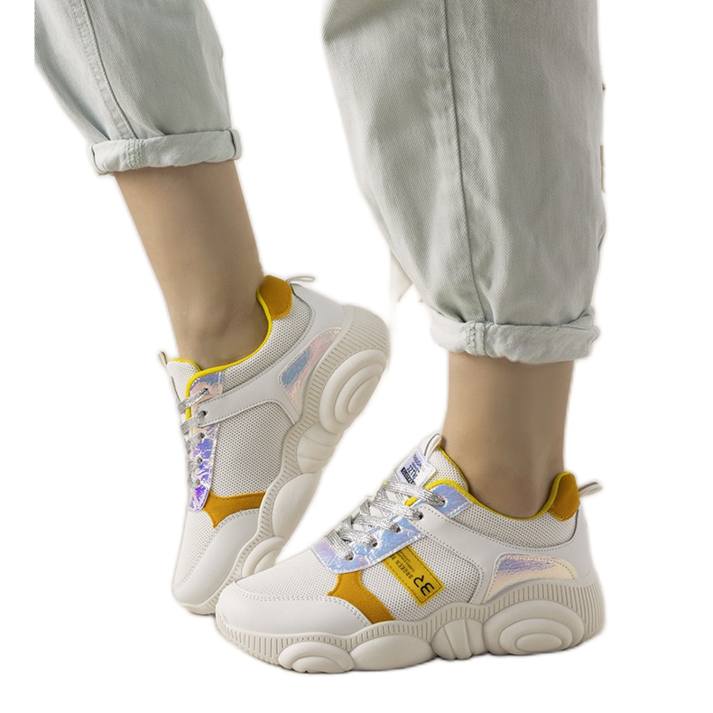 Biało żółte sneakersy damskie Carry białe