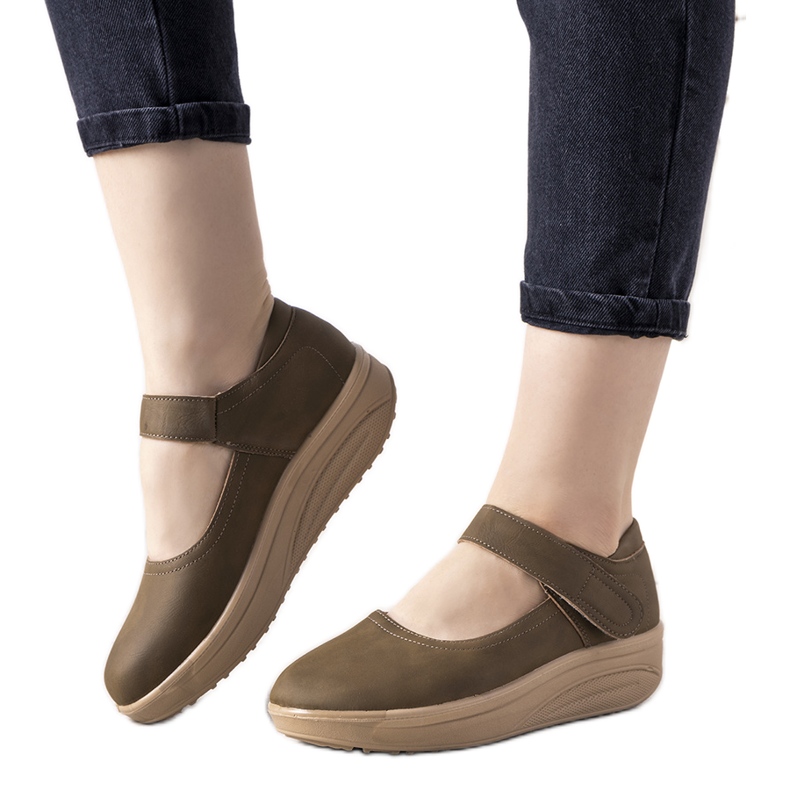 Brązowe półbuty na grubej podeszwie Lumen