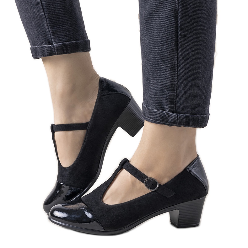 Czarne czółenka na słupku z lakierowanym noskiem Dessert