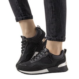 Czarne sneakersy z motywem skóry krokodyla Zariza