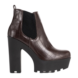 Brązowe botki na słupku Zellola