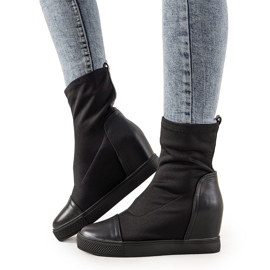 Czarne elastyczne sneakersy na koturnie Partida