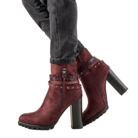 Bordowe zamszowe botki na słupku damskie Barella czerwone