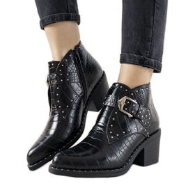 Czarne botki na słupku z klamrą Montiana