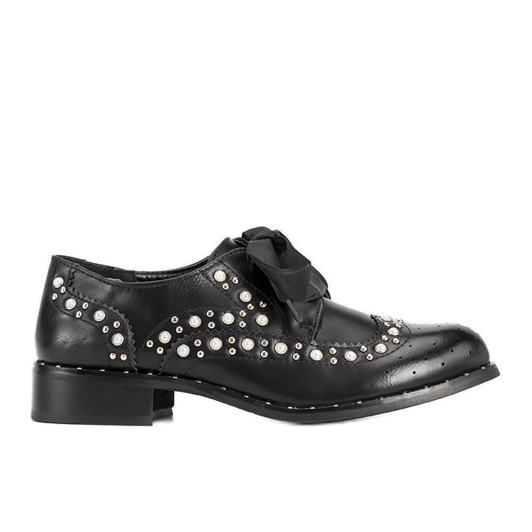 Czarne półbuty oksfordy z ćwiekami Delvis