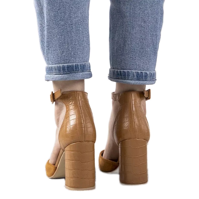 Camelowe czółenka na słupku Natalie brązowe