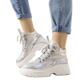 Srebrne sneakersy zimowe Doyon srebrny