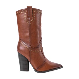 Brązowe kowbojki ze zdobioną cholewką Bora