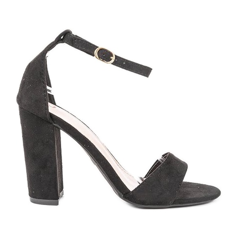 Czarne sandały na słupku Beti