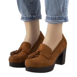 Brązowe mokasyny na słupku Himmel