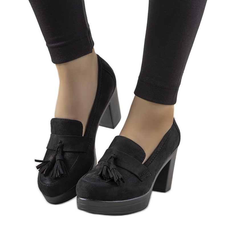 Czarne mokasyny na słupku Himmel