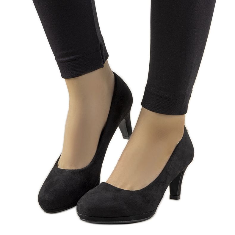 Czarne czółenka na szpilce Eiffel