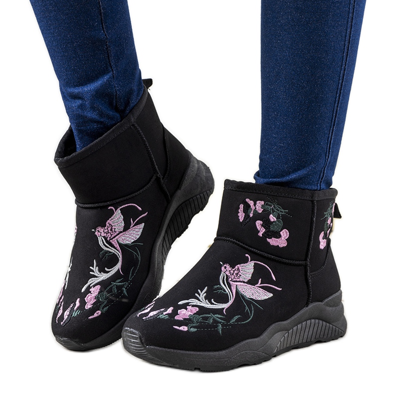 Czarne śniegowce z haftem Jamila