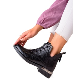 W. Potocki Modne Botki Z Wycięciem Potocki czarne