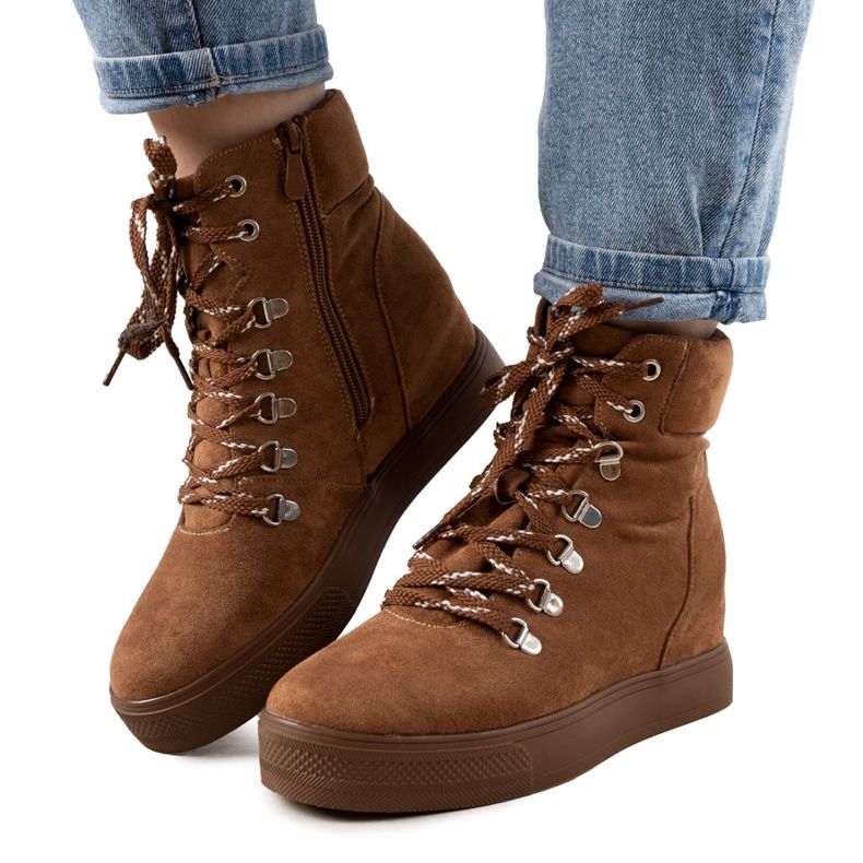 Camelowe sneakersy zimowe Carmona brązowe