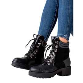 Janessa Czarne Workery Snake Print